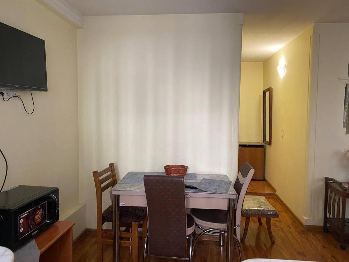 House At Ortachala Appartement Tbilisi Buitenkant foto