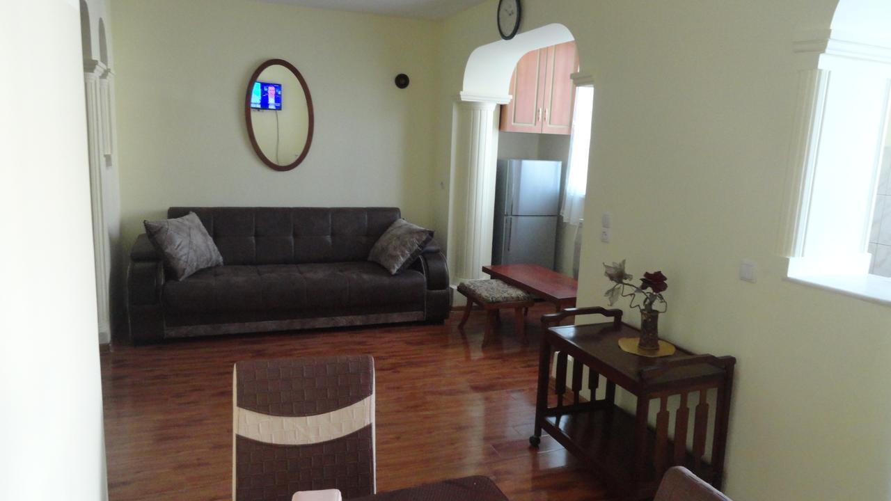 House At Ortachala Appartement Tbilisi Buitenkant foto