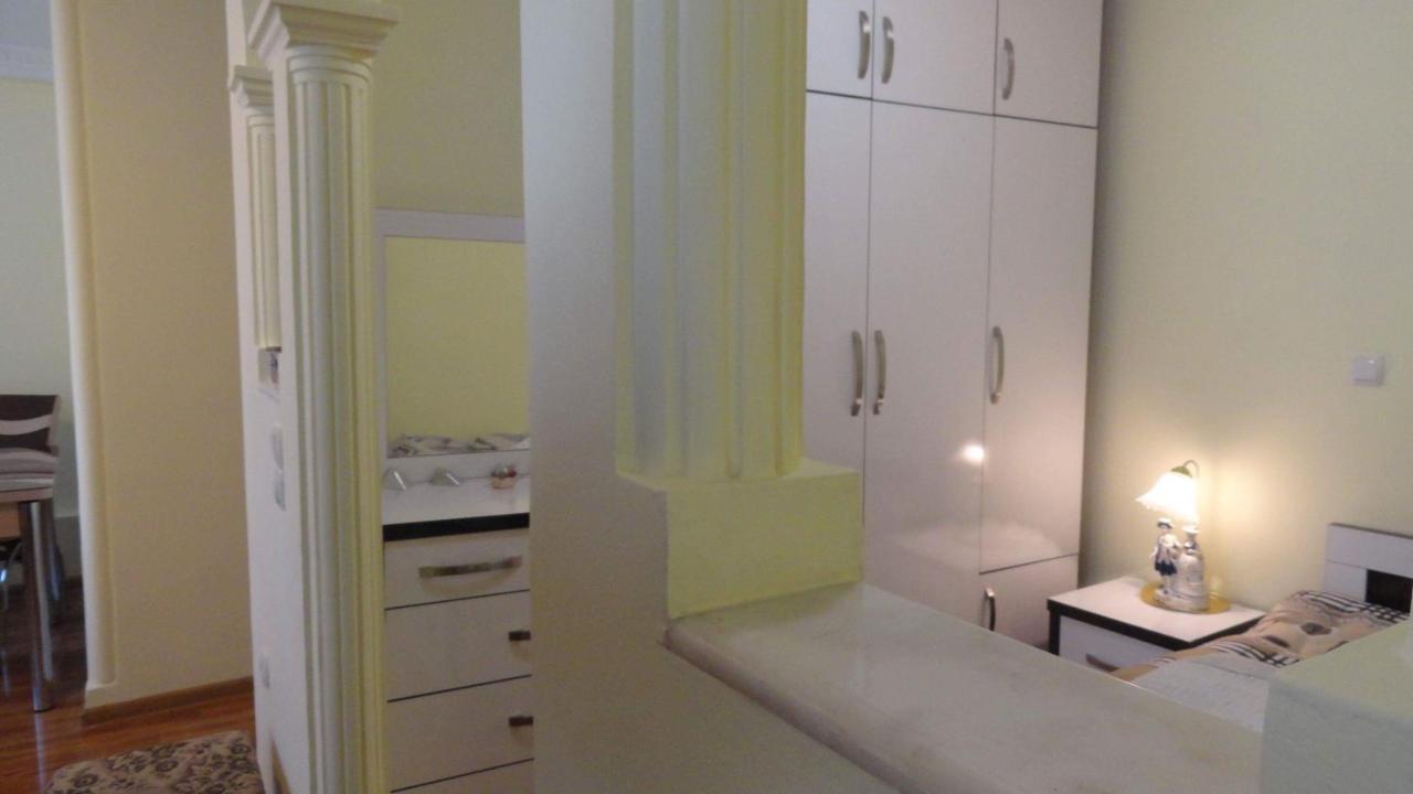 House At Ortachala Appartement Tbilisi Buitenkant foto